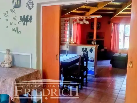 Casa 3 ambientes con 2 baños