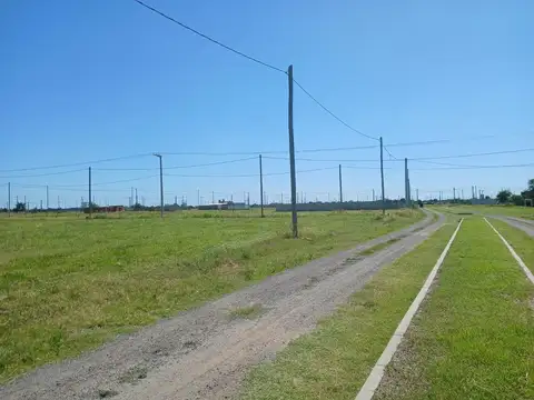 SE VENDEN 2 LOTES COMERCIALES FRENTE RUTA JUAREZ CELMAN