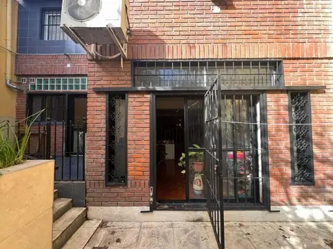 Casa 5 ambientes con 6 baños