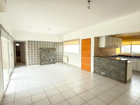 Casa en Alquiler en Neuquen, $ 2.500.000