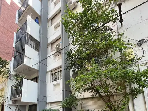 Dpto apto uso comercial a pasos de Bv. Oroño