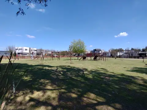 LOTE EN VENTA | SANTO TOMÁS – PILAR | 530 M² – EXCELENTE UBICACIÓN