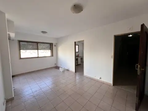 Departamento en alquiler en Moron Sur centrico