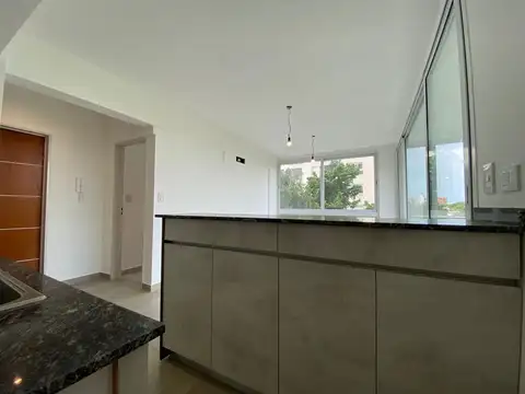 Departamento en Alquiler en Ituzaingo Norte, $ 750.000