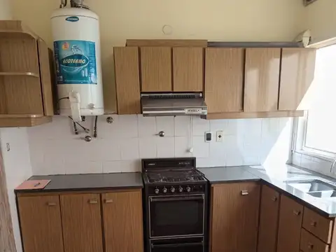 Depto Tipo Casa en Venta 50 años