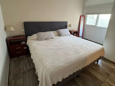 Depto Tipo Casa en Venta de 5 ambientes