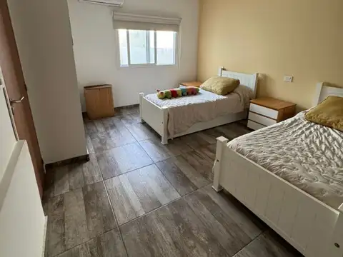 Depto Tipo Casa en Venta de 4 dormitorios
