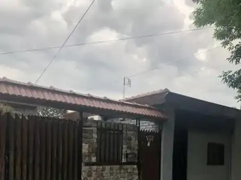 Casa 6 Ambientes Centro De Merlo Permuta