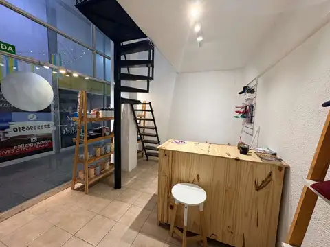 Local en Venta 63 años