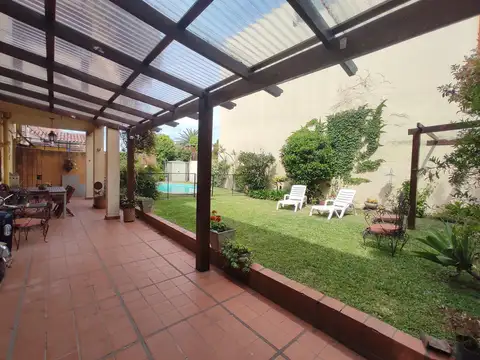 Martinez - Casa de 6 Amb - Amoblada c/  Pileta y Jardín!
