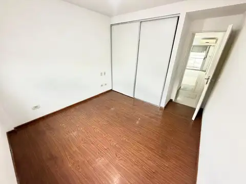 Departamento en Alquiler en Castelar Sur, $ 580.000