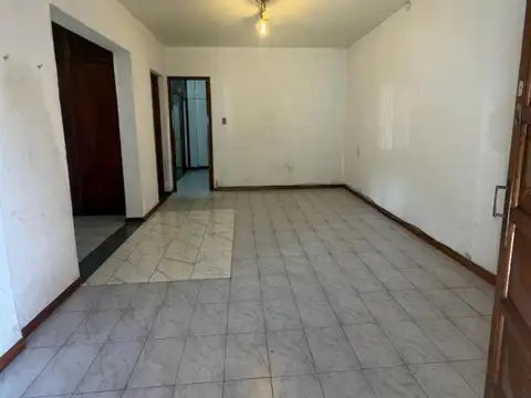 Simbrón 5300, Piso PB