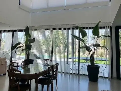 HERMOSISIMA CASA MINIMALISTA