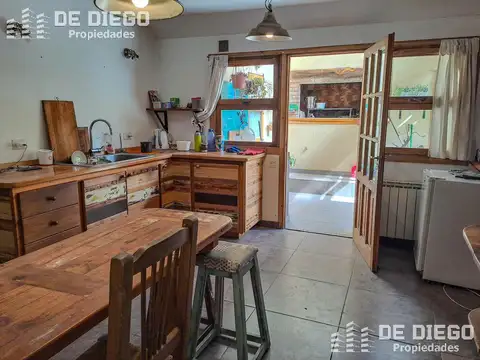 Casa en Venta con 3 cocheras