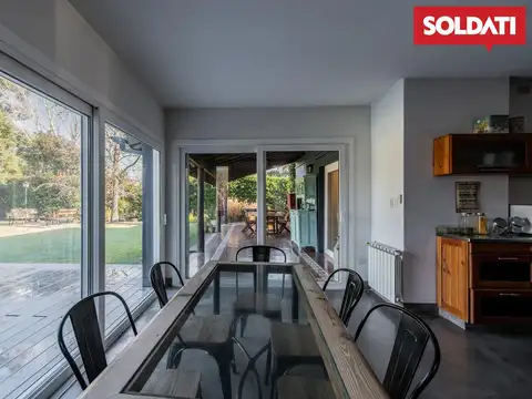 SOLDATI, en exclusiva, vende en Ayres de Pilar casa muy solida. Excelente lote, piscina