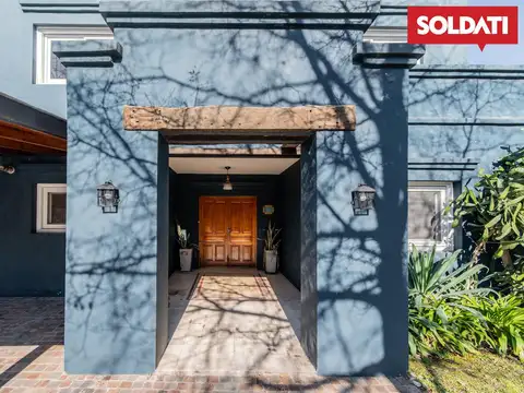 SOLDATI, en exclusiva, vende en Ayres de Pilar casa muy solida. Excelente lote, piscina