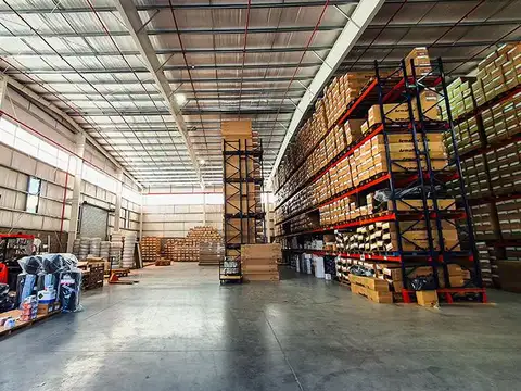 CENTRO LOGISTICO MUNRO CENTER - Carlos Calvo  al 2900
