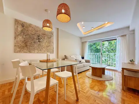 Departamento 2 ambientes al frente con cochera cubierta · Plaza Mitre