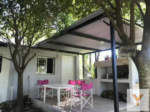 Casa 4 ambientes con 2 baños