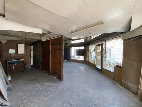 Local en Venta 40 años