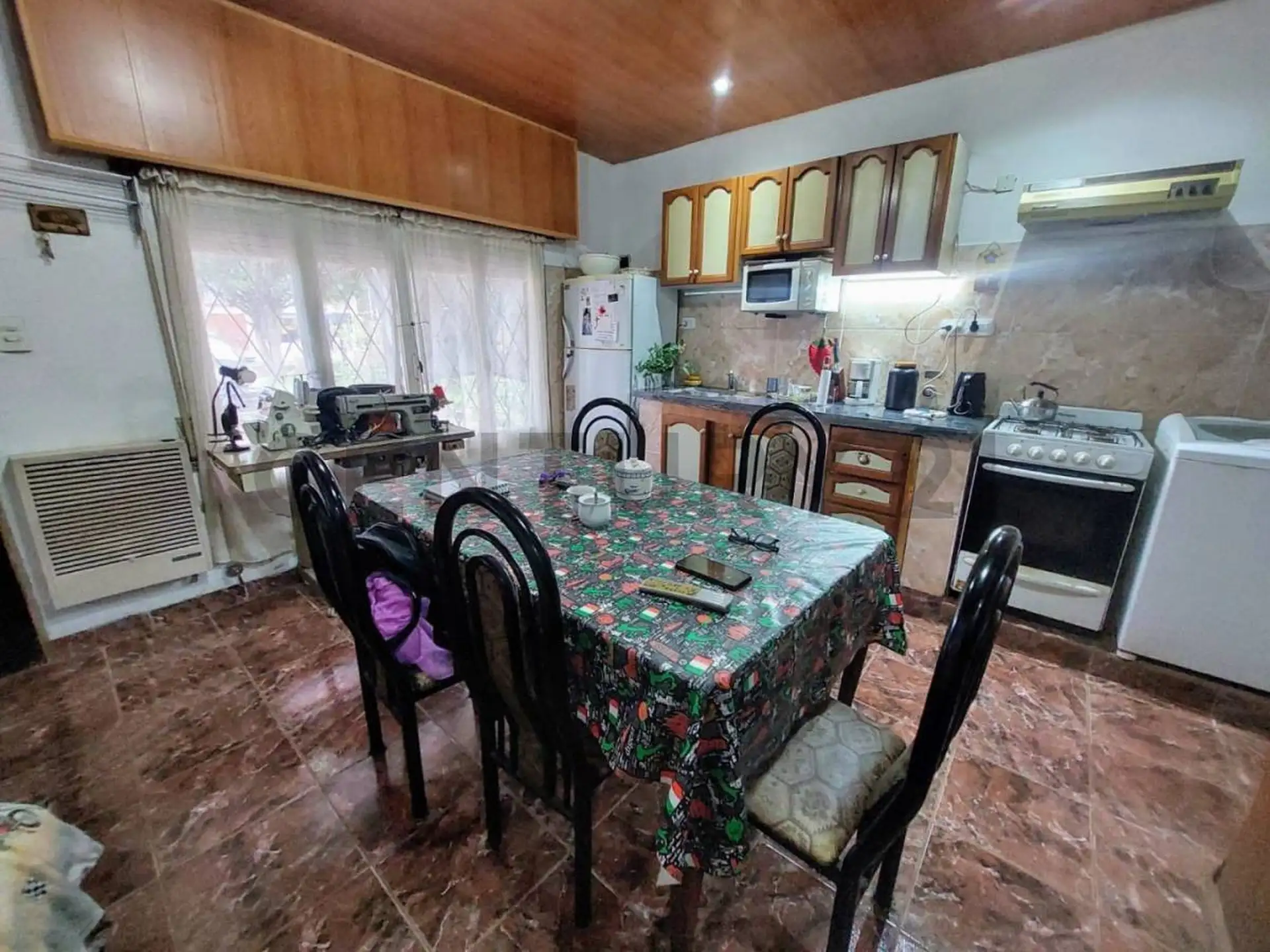 VENTA CASA 2 AMBIENTES MAS DOS MONOAMBIETES, BELISARIO ROLDÁN