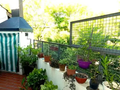 Depto Tipo Casa en Venta 40 años