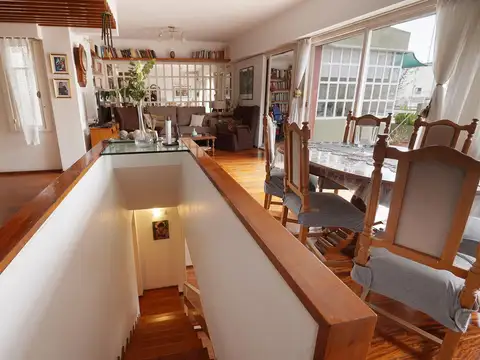 Departamento 6 ambientes con 2 baños