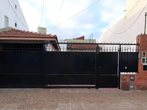 Herrera e/ Emilio Zola y Estanislao Zeballos