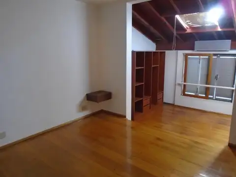 Casa 6 ambientes con 3 baños