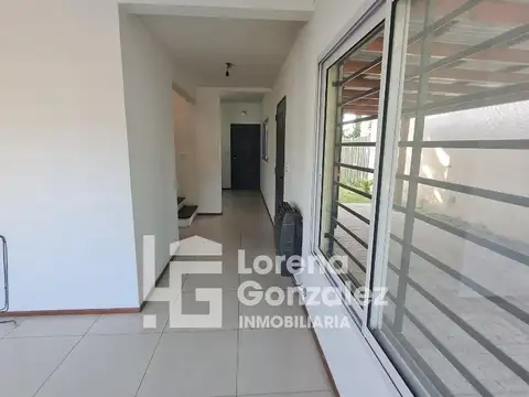Casa 3 ambientes con 2 baños
