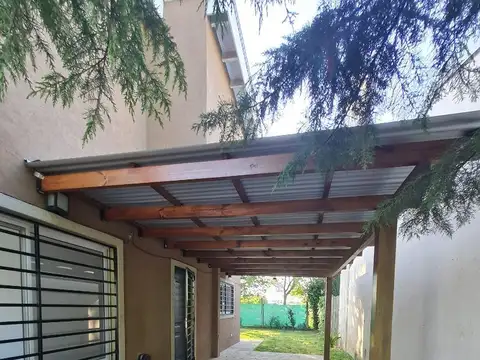 Casa 3 ambientes con 2 baños