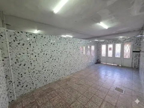 Cervantes 1200, Piso 0