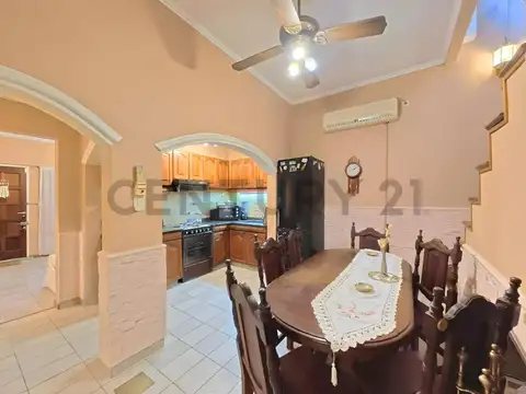 Depto Tipo Casa en Venta de 4 ambientes