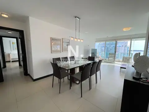 Departamento en Alquiler en Playa Mansa, USD 3.500