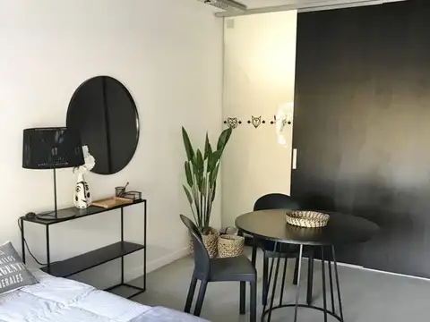 El Salvador 6000, Piso 4