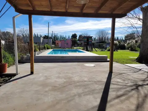 Casa moderna con pileta en Lomas Altas, Chascomús