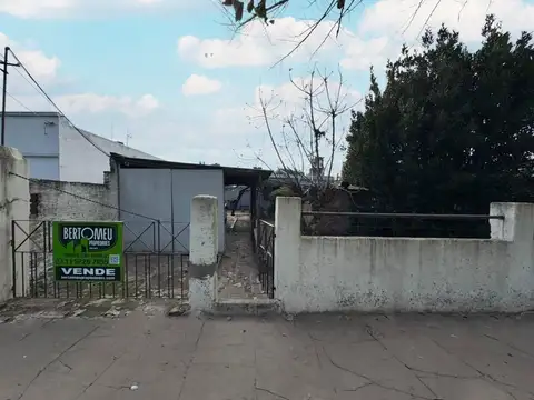 CASA A REFACCIONAR EN VENTA EN EL PARQUE SAN MARTIN