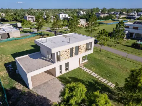 Casa en Venta al Oeste