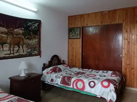 VENTA Casa 2 dorm 2 baños B° Mirador GRAN PATIO