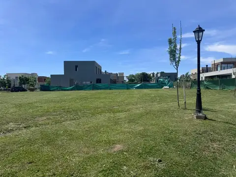 Terreno en Venta en Pilar del Este - Santa Lucia, USD 35.000