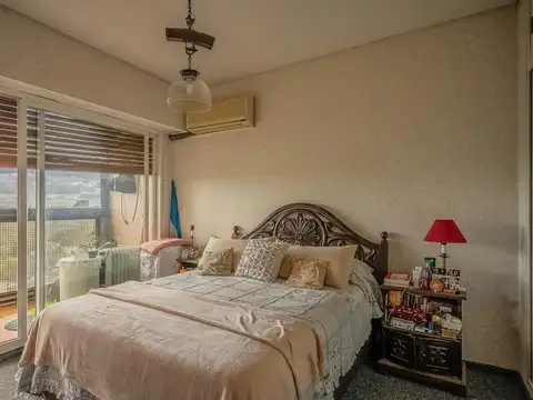 Departamento en Venta 4 Ambientes, sobre Av. Libertador