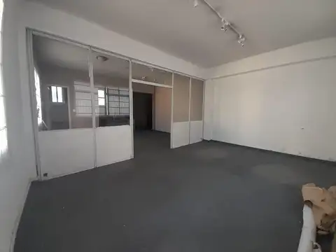 Oficina en Alquiler 50 años