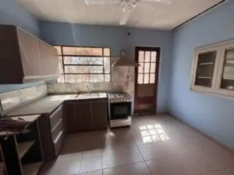 Casa a remodelar a 1 cuadra de Plaza Washington. Urquiza 690