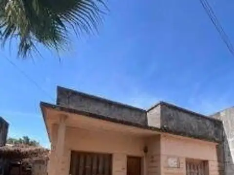 Casa a remodelar a 1 cuadra de Plaza Washington. Urquiza 690