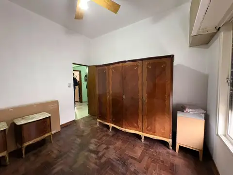 Casa 6 ambientes con 2 baños