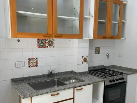 Depto Tipo Casa 4 ambientes con 2 baños