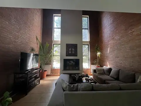 VENTA CASA Bº PUEYRREDON - CHACRAS LUJÁN DE CUYO