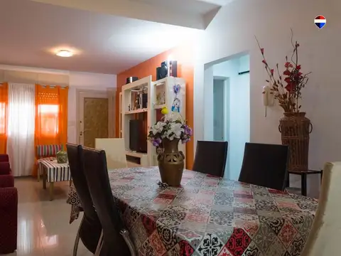 VENTA CASA 4 AMB COCHERA PARRILLA PATIO GERLI