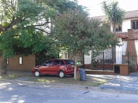 MORENO Nº 1381 E/ COLON Y LA ROCHE