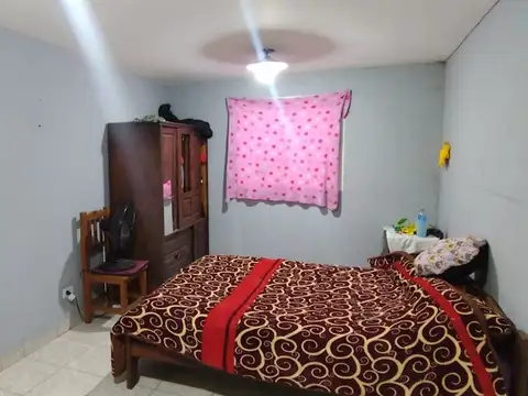 Casa 8 ambientes con 6 baños